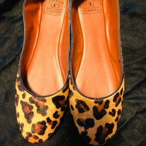 Ladies leopard print flats